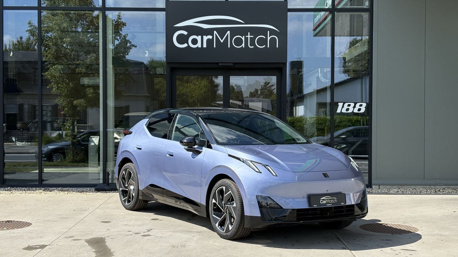 Lynk Co 02
