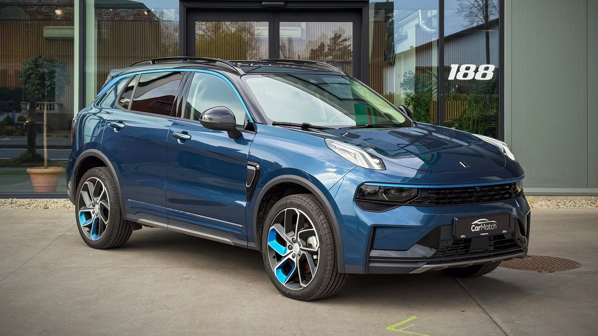 Lynk & Co 2025 Blauw