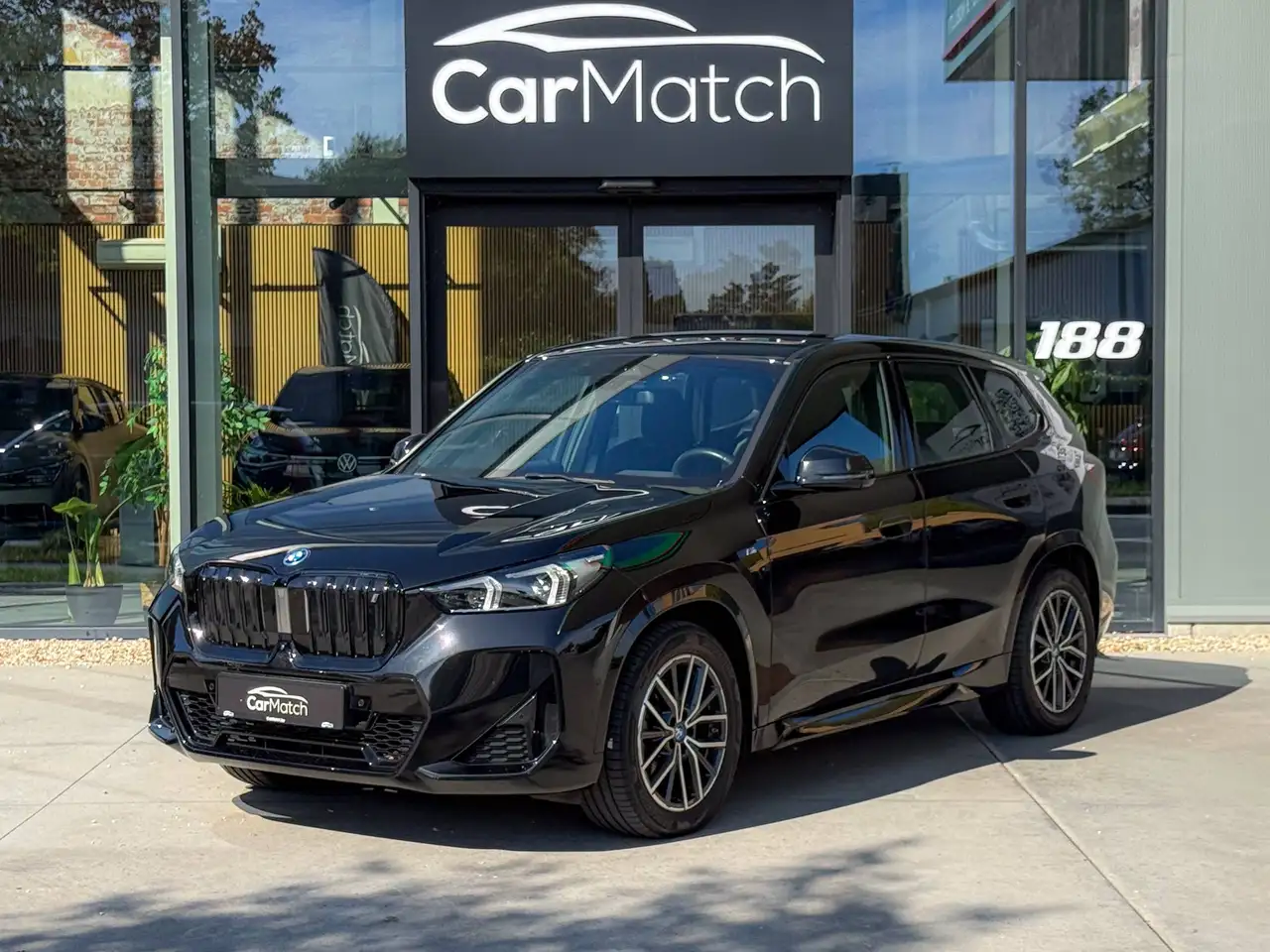 BMW iX1
